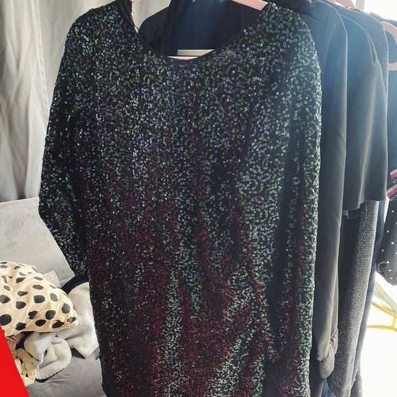 Dress - declutter , L-XL ( Zara,H&M,Aritzia) - Picture 4 of 10